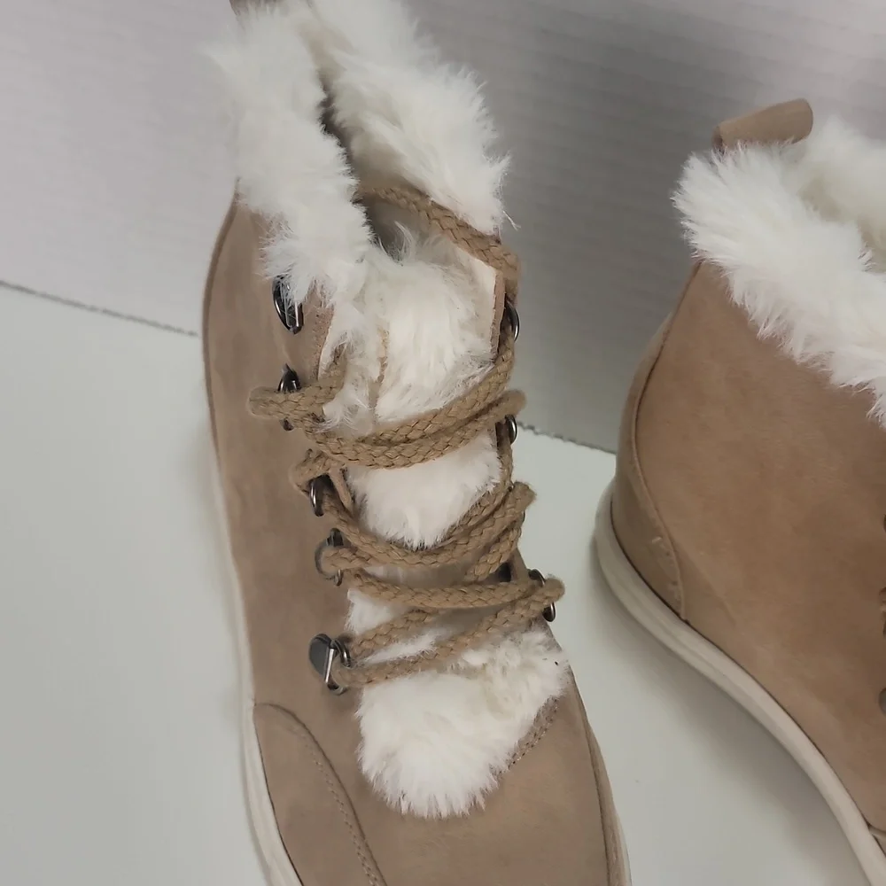 Madden Girl Pulley Tan Fur Lined Lace Up Boots